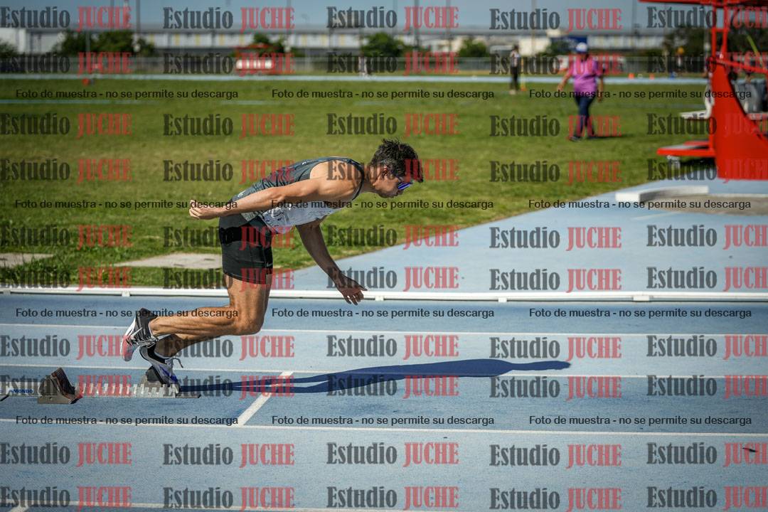 Fotos de los 400 m llanos de varones