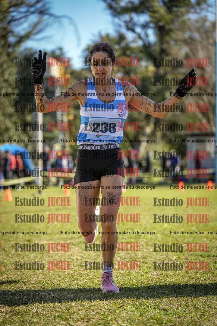 Fotos de la llegada del cross de 6000 m