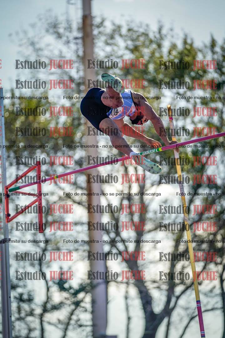 Fotos del salto con garrocha de varones - deca 8