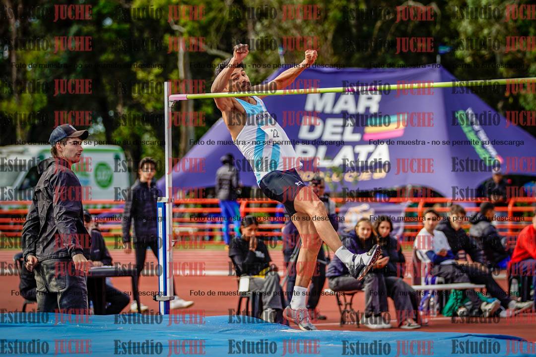 Fotos del salto en alto de varones - FINAL