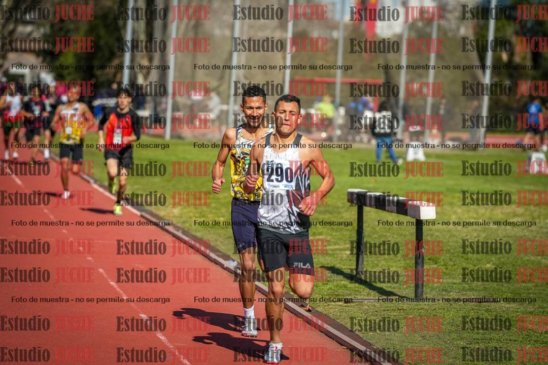 Fotos de los 800 m llanos de varones