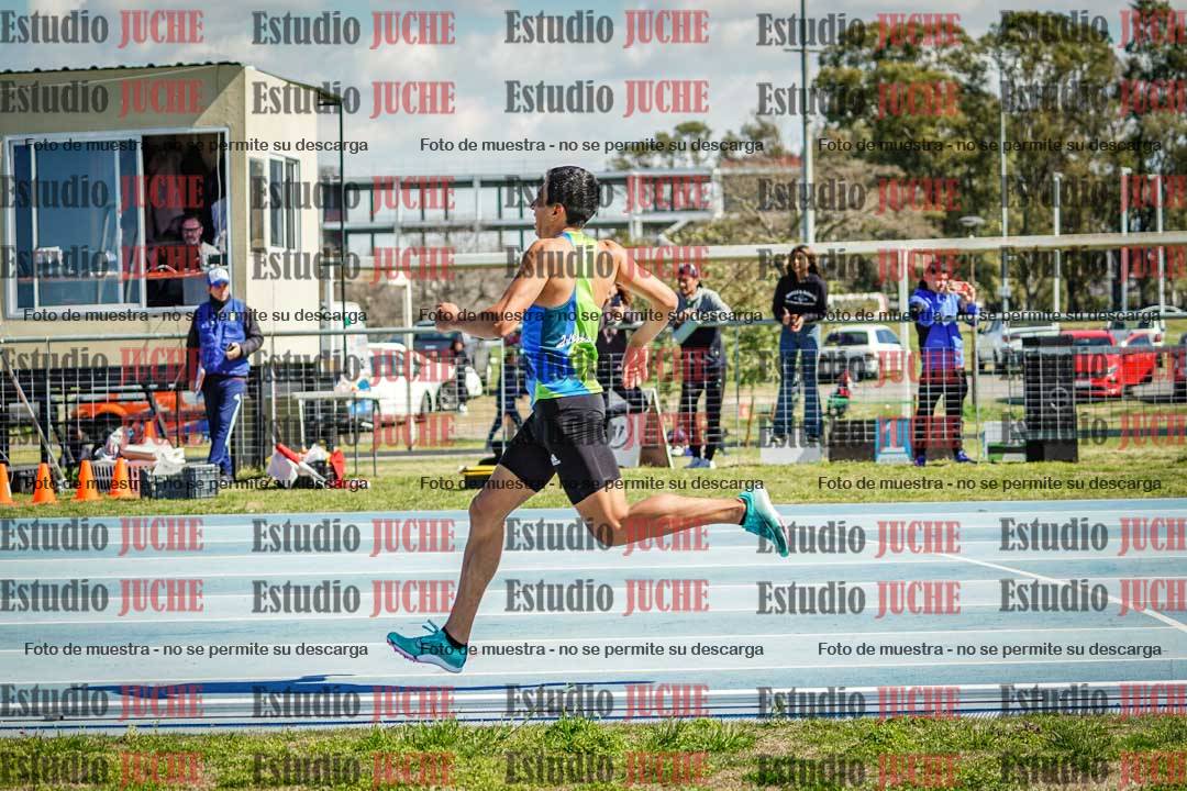 Fotos de los 800 m llanos de varones