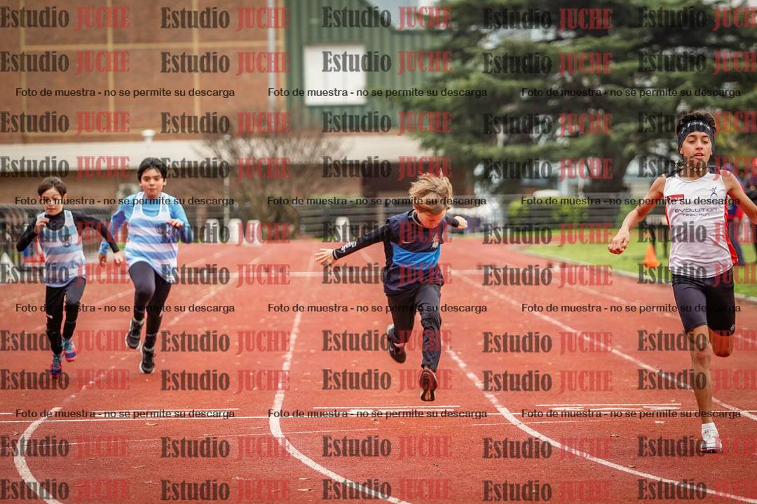 Fotos de los 50 m llanos de varones