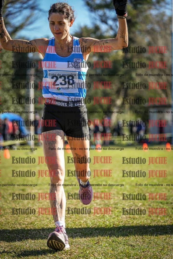 Fotos de la llegada del cross de 6000 m
