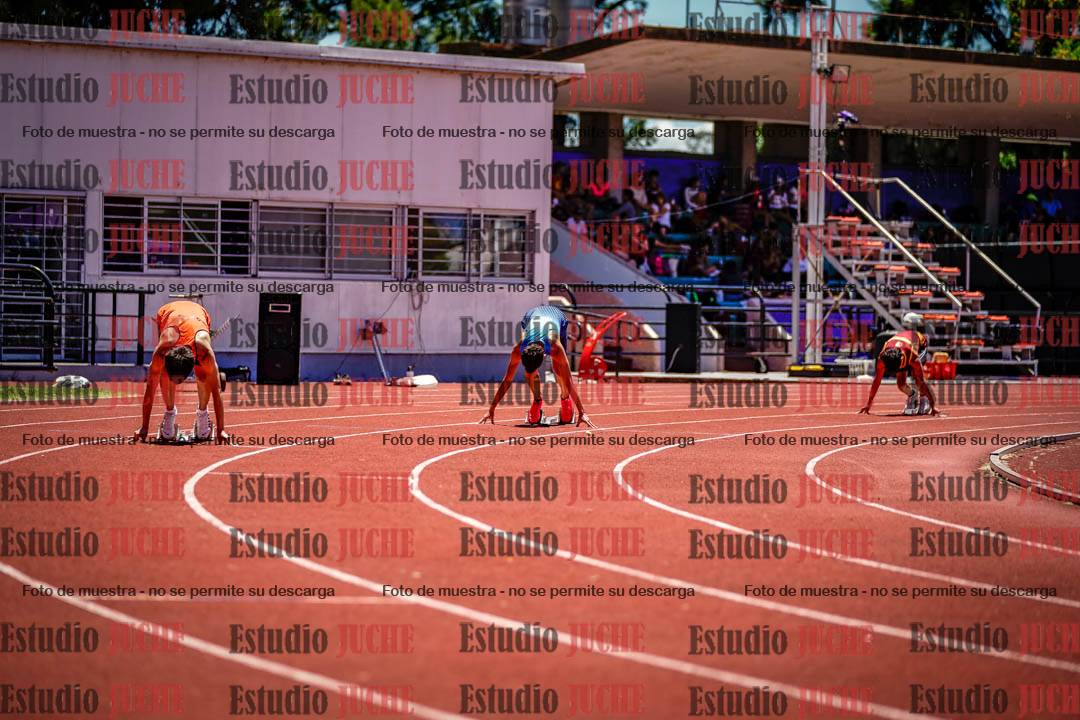 Fotos de los 400 m con vallas de varones