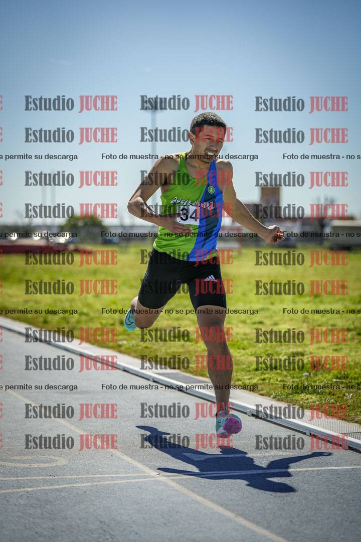 Fotos de los 800 m llanos de varones