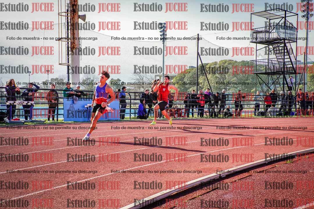 Fotos de los 200 m llanos de varones