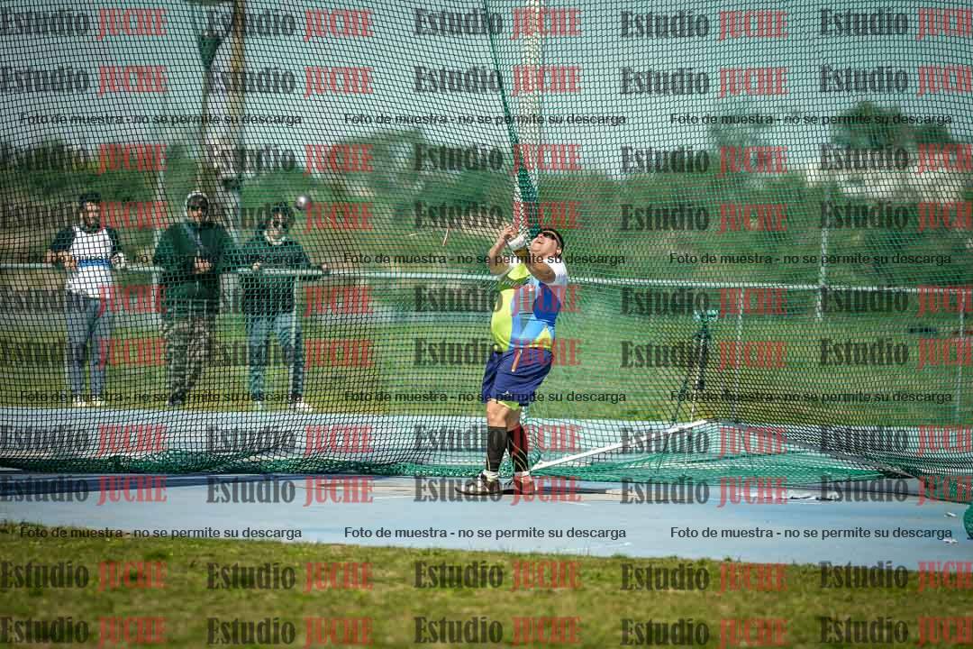 Fotos del lanzamiento de martillo de varones