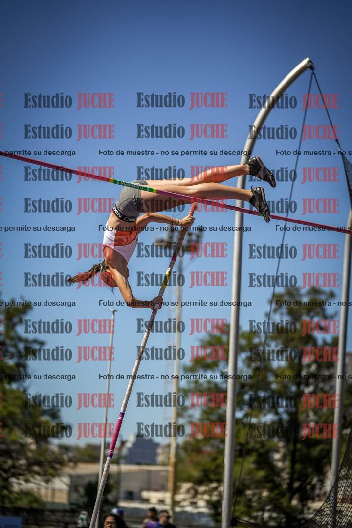 Fotos del salto con garrocha de mujeres