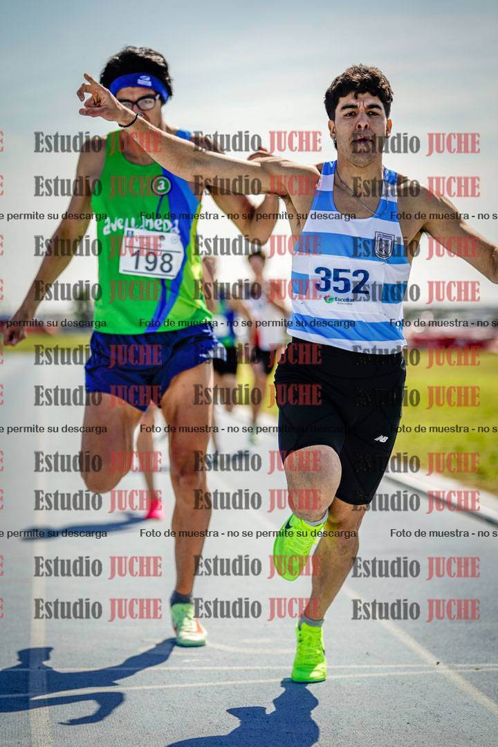 Fotos de los 800 m llanos de varones