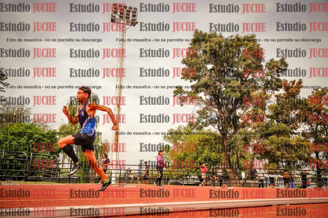 Fotos de los 200 m llanos de varones