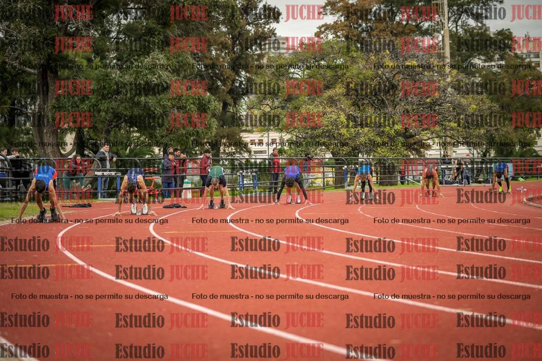 Fotos de los 200 m llanos de varones