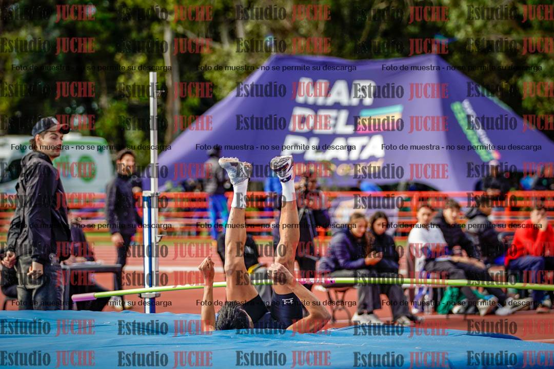 Fotos del salto en alto de varones - FINAL
