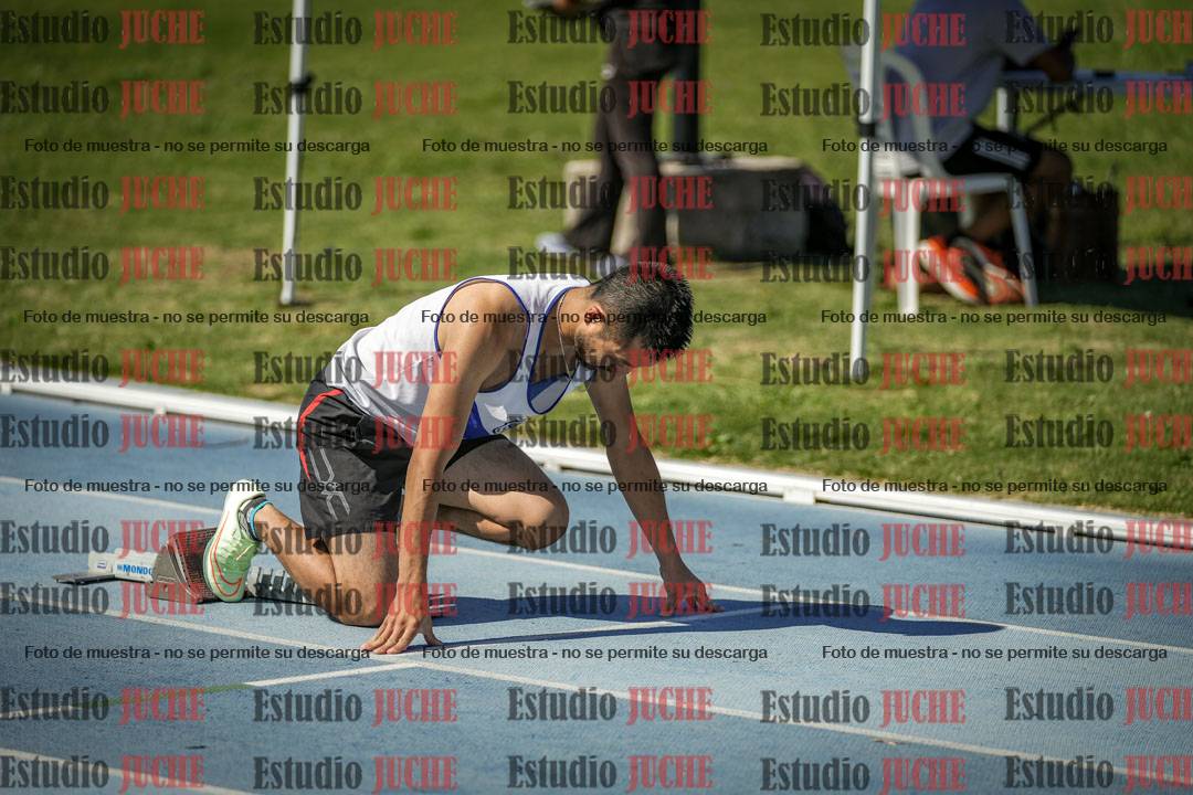 Fotos de los 400 m llanos de varones