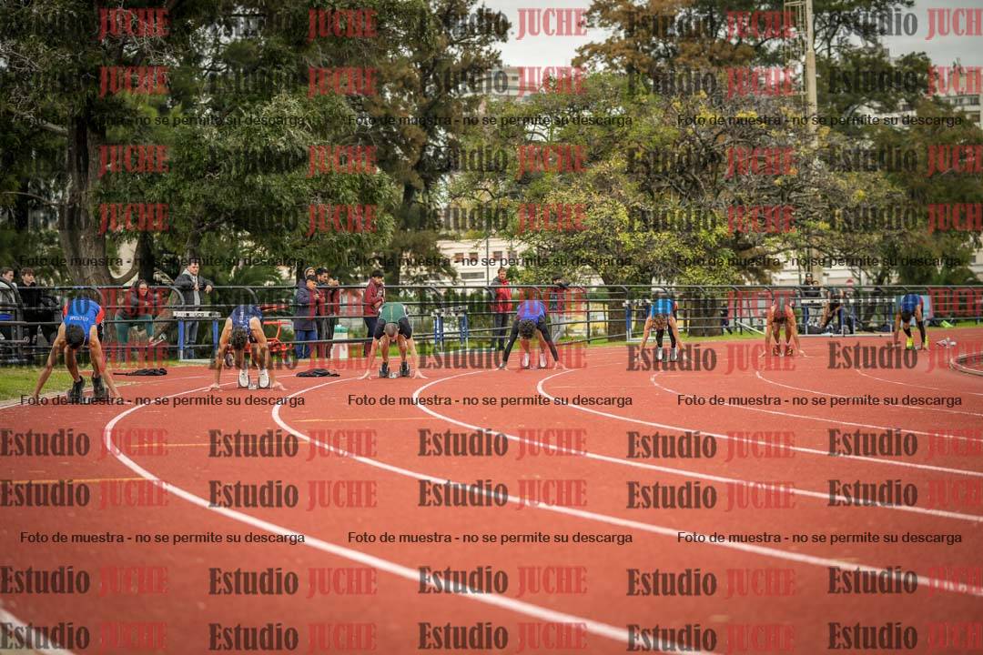 Fotos de los 200 m llanos de varones
