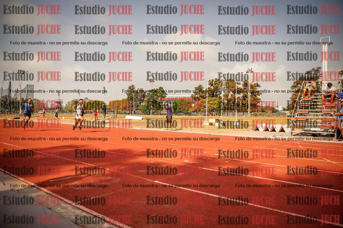 Fotos de los 400 m llanos de varones