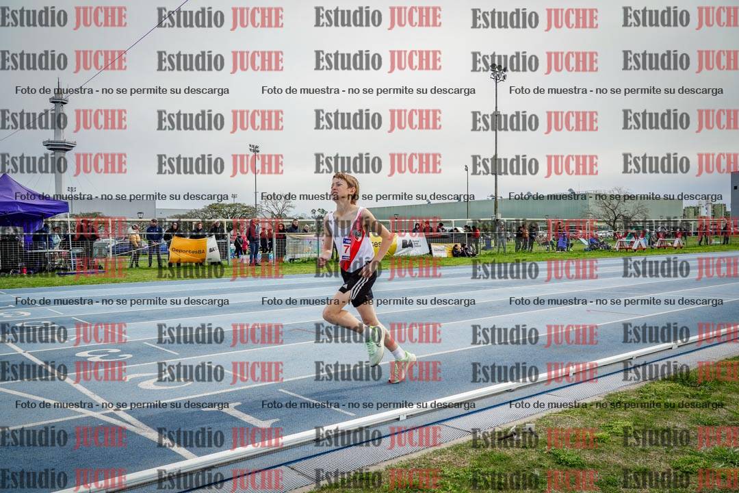 Fotos de los 800 m llanos de varones - U14