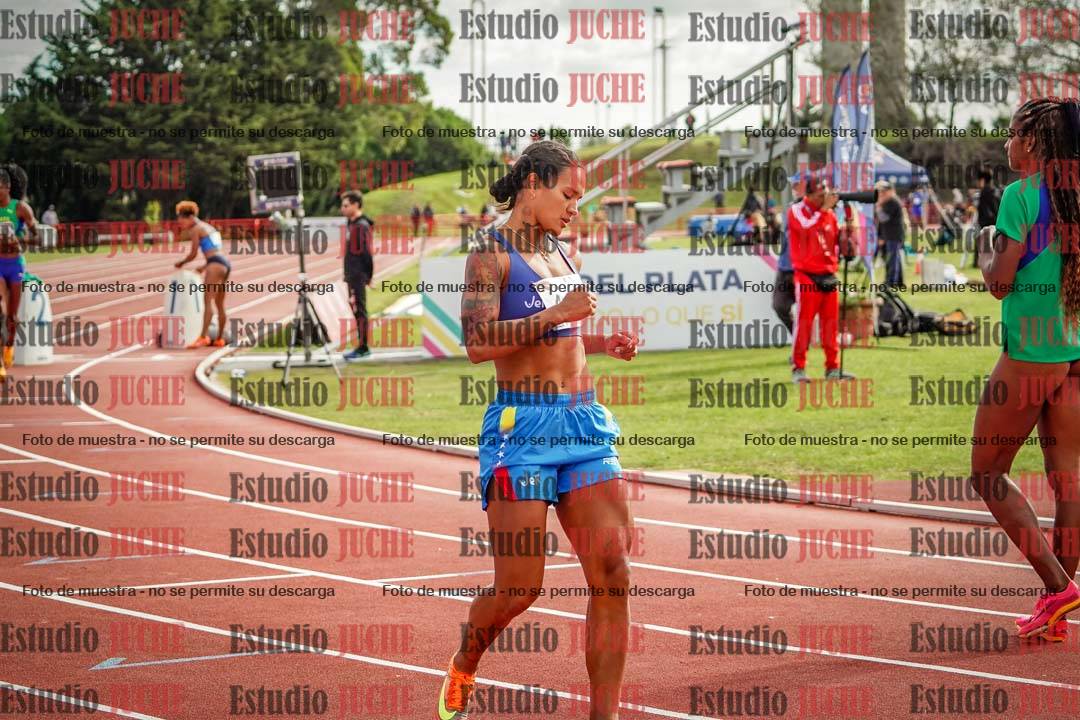 Fotos de algunos extras y podios del día 3