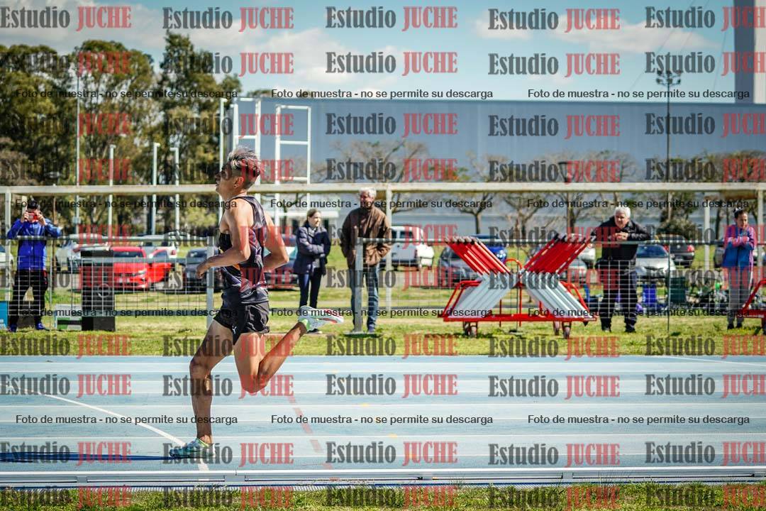 Fotos de los 800 m llanos de varones