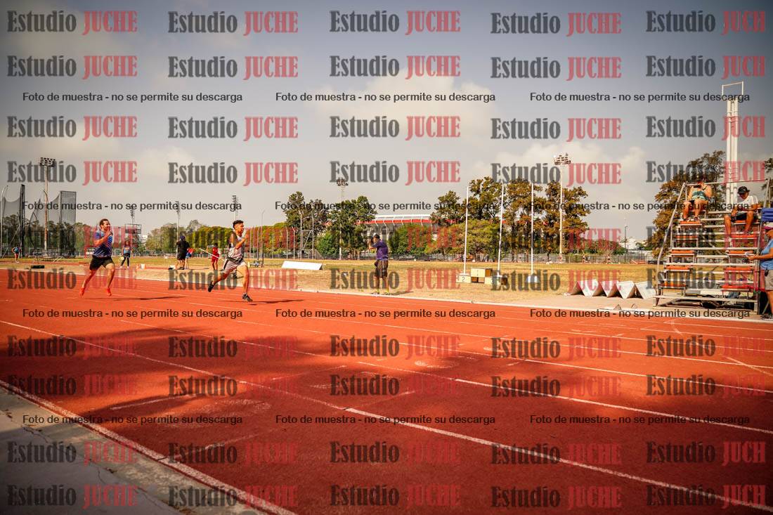 Fotos de los 400 m llanos de varones