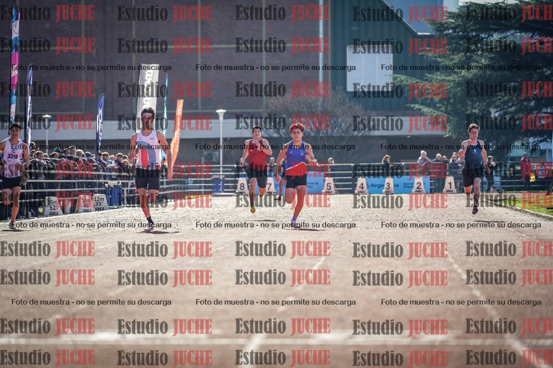 Fotos de los 200 m llanos de varones