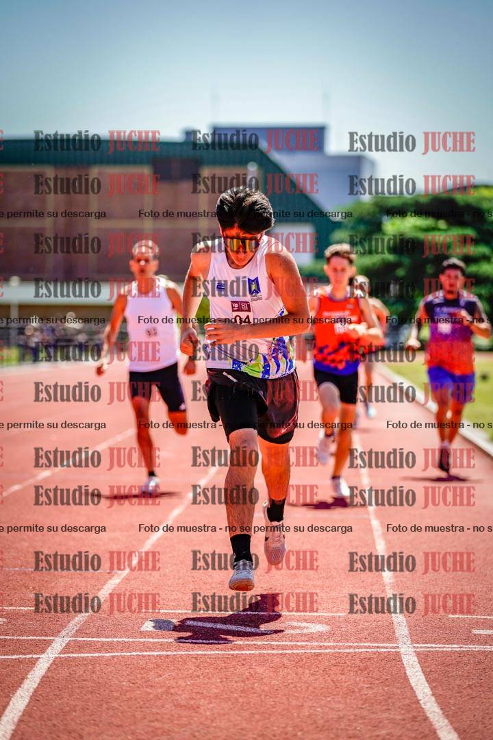 Fotos de los 800 m llanos de varones
