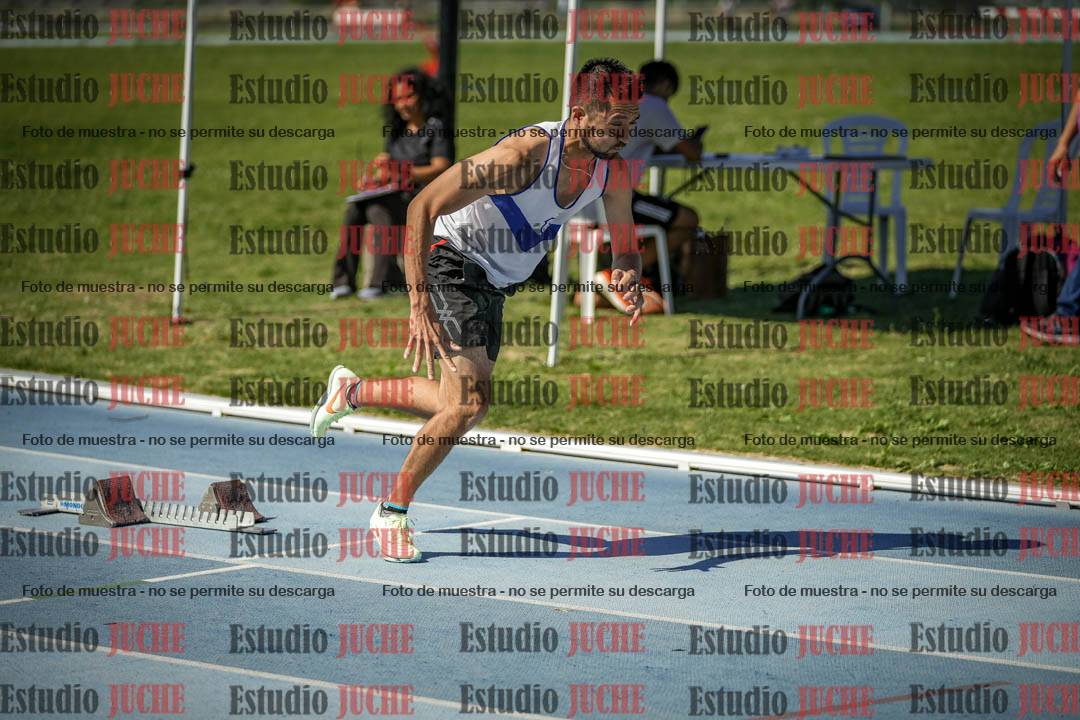 Fotos de los 400 m llanos de varones