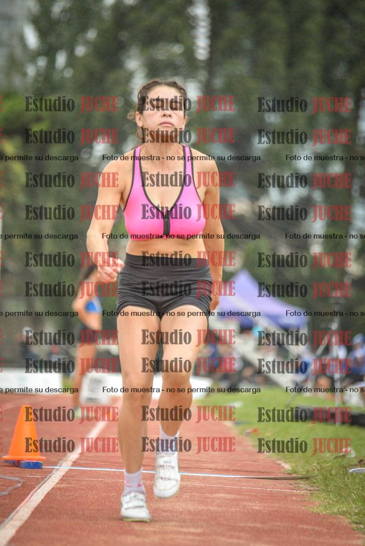 Fotos del salto triple - tabla de 8 y 10