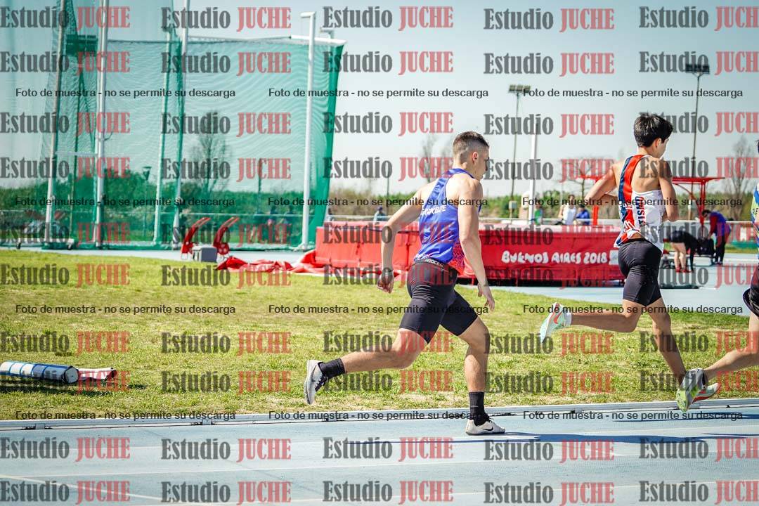 Fotos de los 800 m llanos de varones