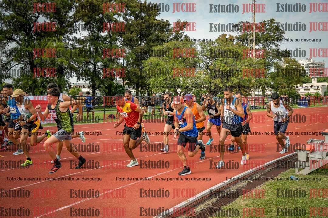 Fotos de los 3000 m llanos de varones