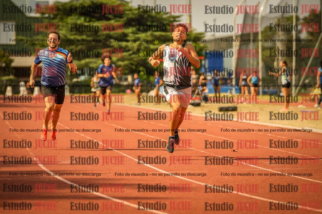 Fotos de los 400 m llanos de varones