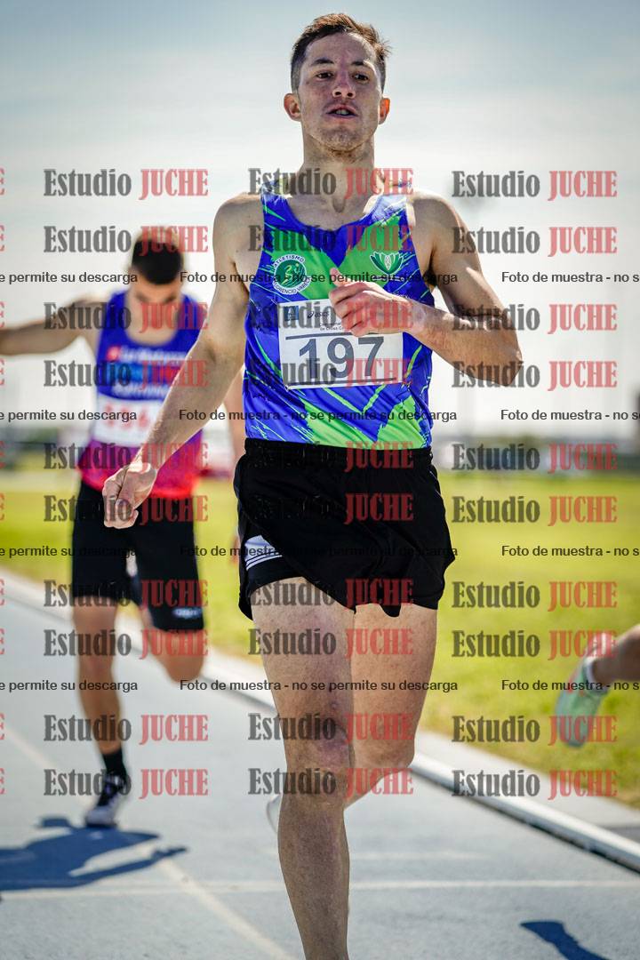 Fotos de los 800 m llanos de varones