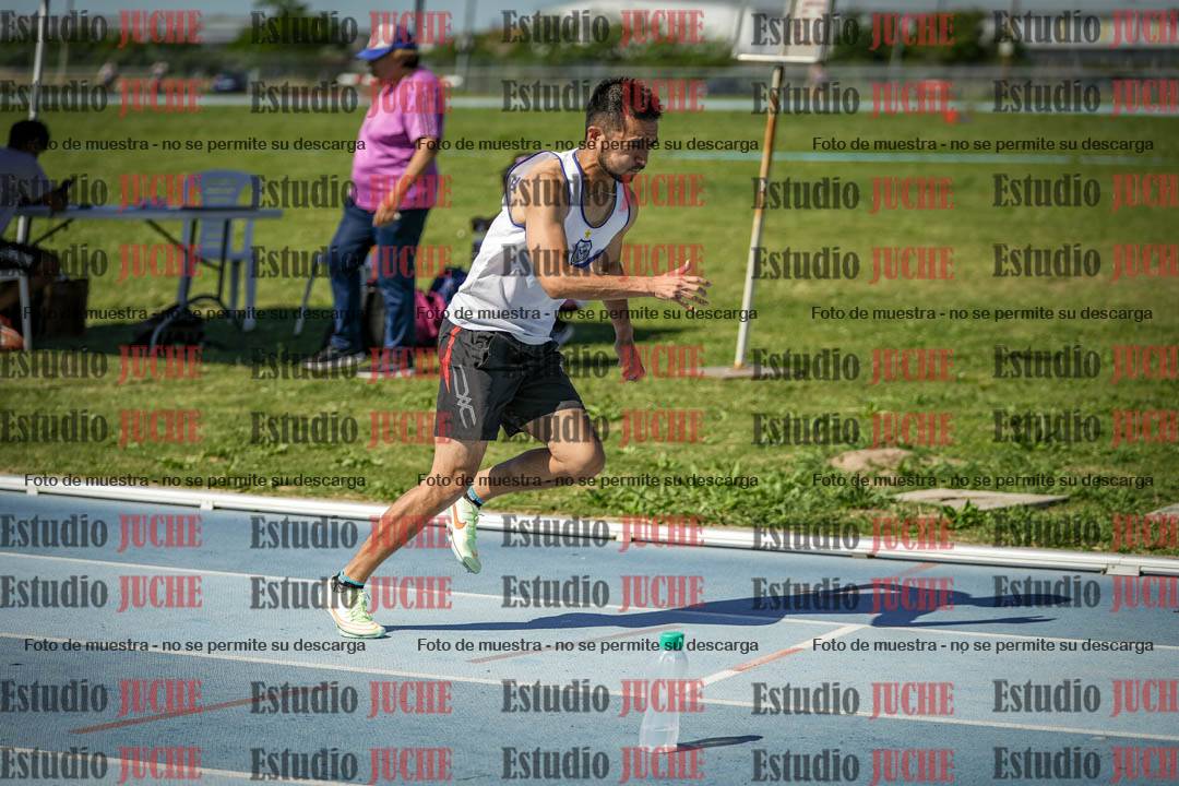 Fotos de los 400 m llanos de varones