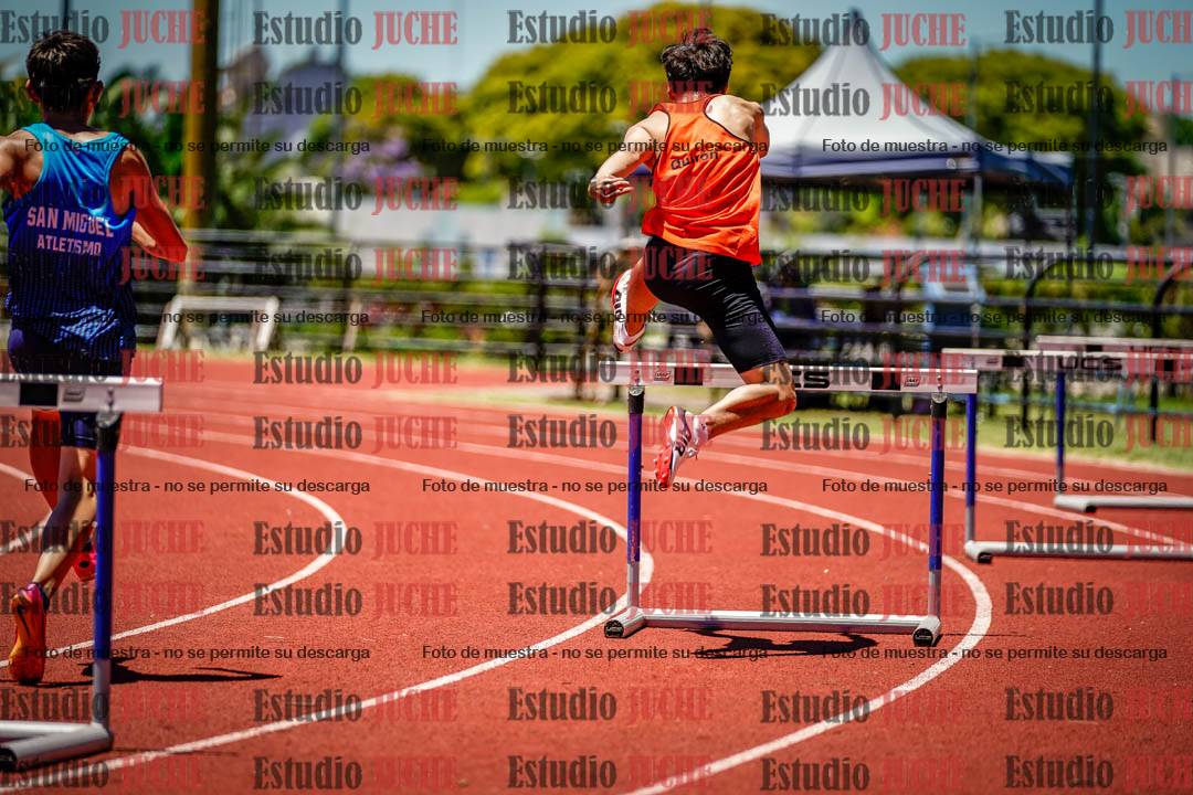 Fotos de los 400 m con vallas de varones