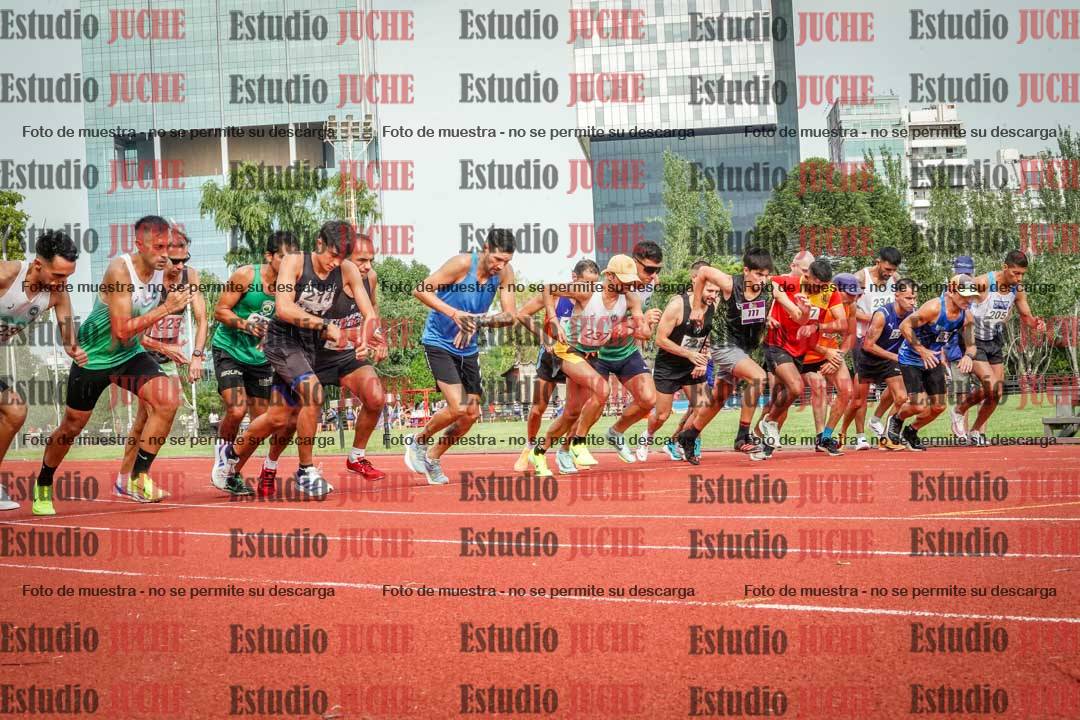 Fotos de los 3000 m llanos de varones