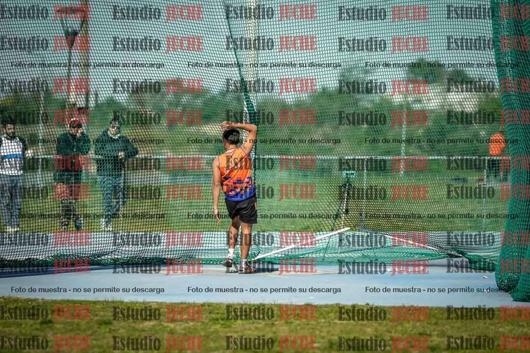 Fotos del lanzamiento de martillo de varones