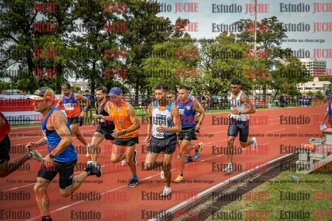 Fotos de los 3000 m llanos de varones
