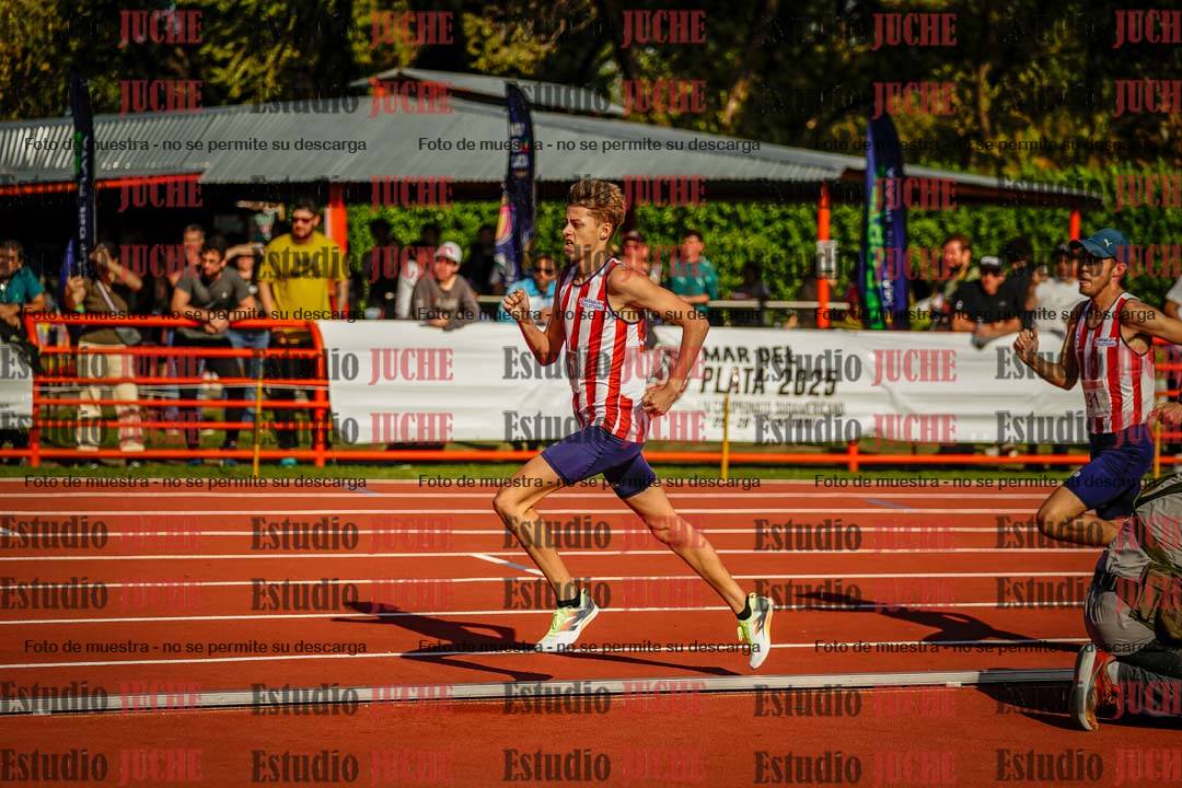 Fotos de los 1500 m llanos de varones