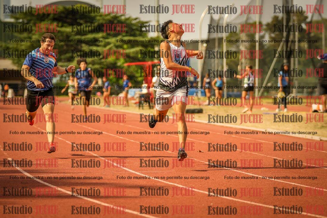 Fotos de los 400 m llanos de varones