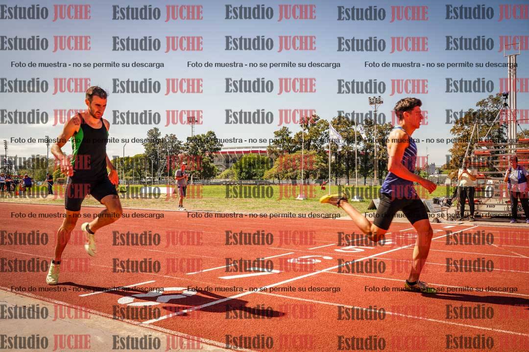 Fotos de los 400 m llanos de varones