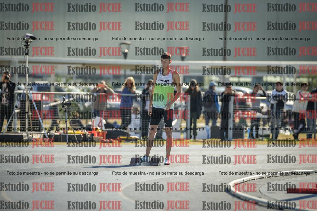 Fotos de los 400 m llanos de varones