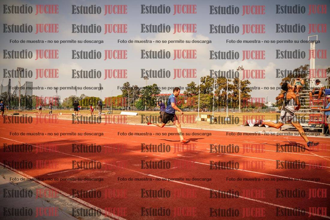 Fotos de los 400 m llanos de varones