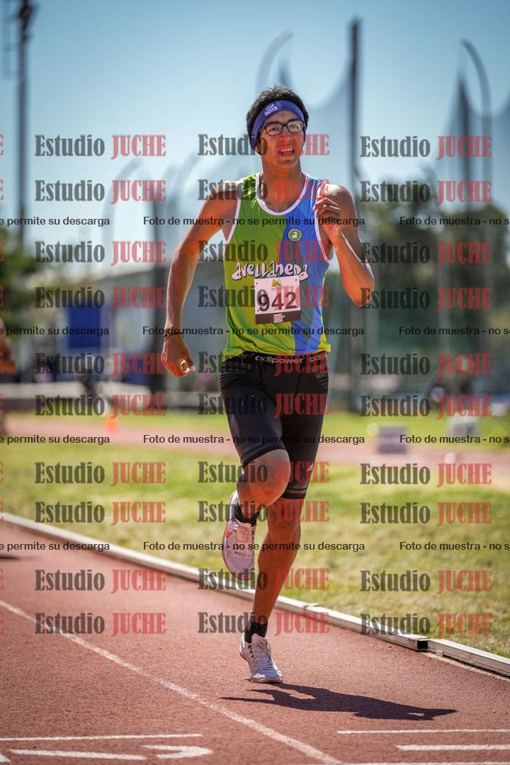 Fotos de los 800 m llanos de varones