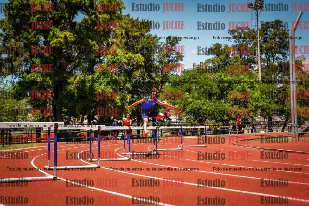 Fotos de los 400 m con vallas de varones