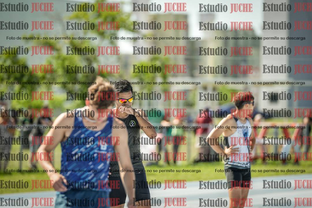 Fotos de los 400 m llanos de varones
