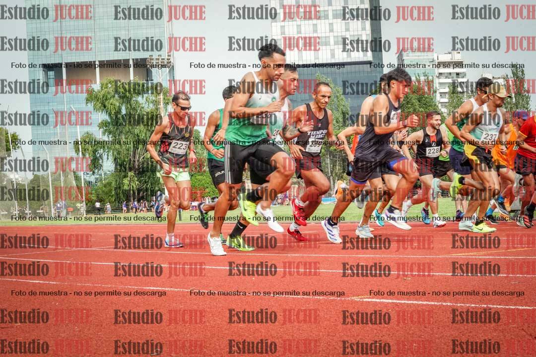 Fotos de los 3000 m llanos de varones