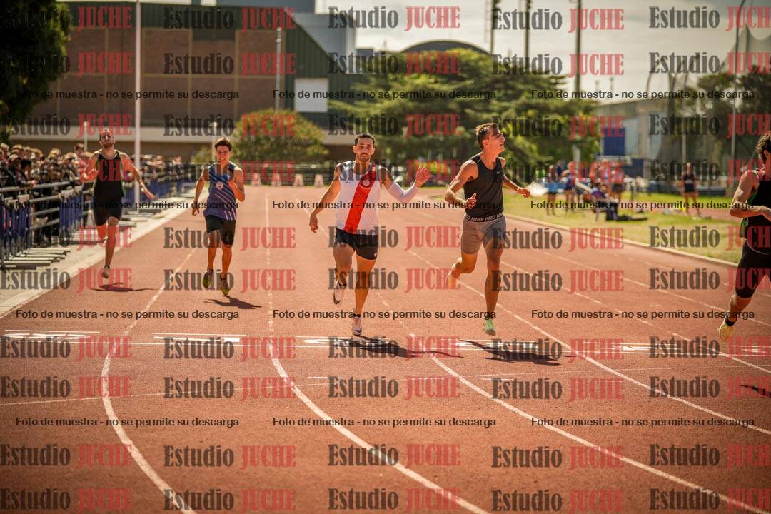Fotos de los 400 m llanos de varones