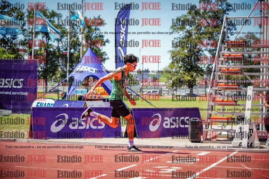 Fotos de los 800 m llanos de varones