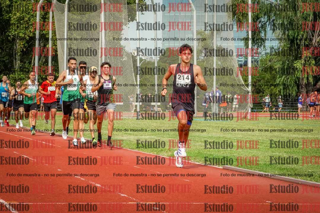 Fotos de los 3000 m llanos de varones