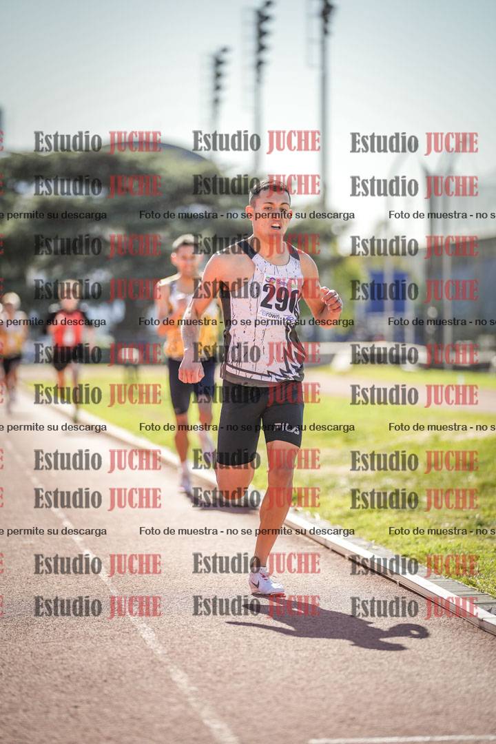 Fotos de los 800 m llanos de varones